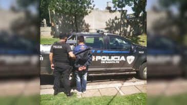 Alcoholizado, armado con un cuchillo y con ganas de pelar