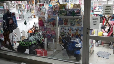 "Hey oficiales, robé para comer" dijo, y se llevaba dos parlantes