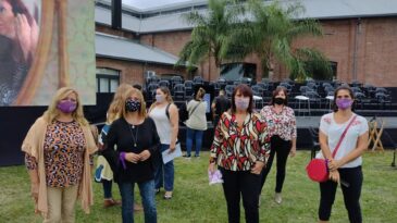 Funcionarias municipales participaron de la presentación del Programa Puntos Violetas