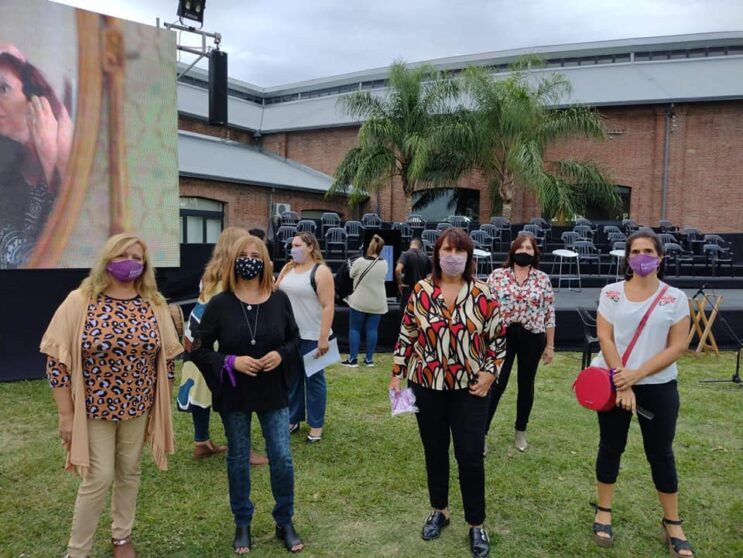 Funcionarias municipales participaron de la presentación del Programa Puntos Violetas