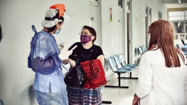 Continúa el plan de vacunación contra COVID-19 para los adultos mayores