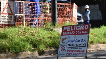 Con inversión municipal, el gas natural llega a los barrios Esther y Petroquímica