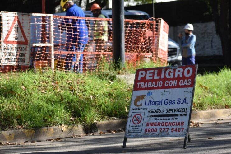 Con inversión municipal, el gas natural llega a los barrios Esther y Petroquímica