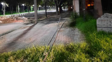 Quiso robarse los cables del alumbrado público y terminó en la comisaría