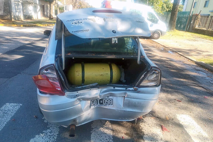 Accidente de tránsito con una mujer lesionada y trasladada al hospital