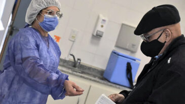 Ya se aplican en la ciudad las segundas dosis de la vacuna Sinopharm