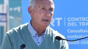 Carlos De Grandis: "Los maestros están vacunados y estuvieron todo el año en su casa"