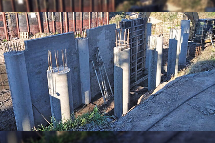 Paseo Ribereño: instalan pilotes y una losa de hormigón para la contener la barranca