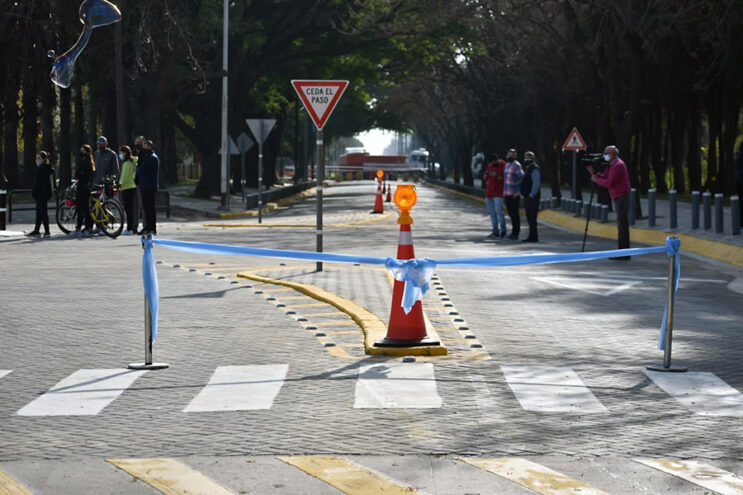 Quedó habilitada al tránsito liviano la rotonda de América y Belgrano