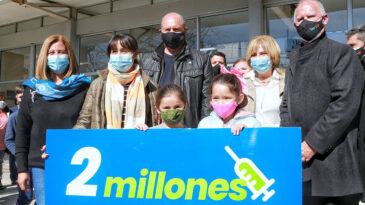 El gobernador Omar Perotti visitó el vacunatorio de Puerto General San Martín