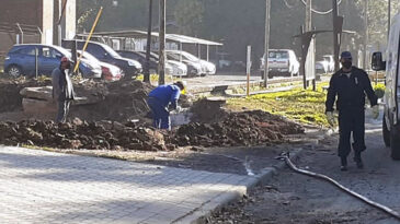 Engancharon con la pala un caño de gas y ocasionaron una importante fuga