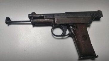 Un jóven se resistió al robo de su moto y le pegaron un balazo