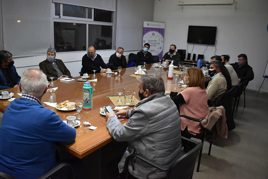 Autoridades políticas se reunieron para evitar el cierre de la planta de Dow Argentina