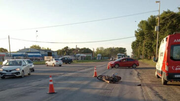 Un motociclista sufrió lesiones graves en su cabeza al caer sobre el asfalto