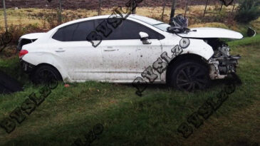 Para finalizar la noche, terminó con el auto destrozado y sus amigas en el hospital