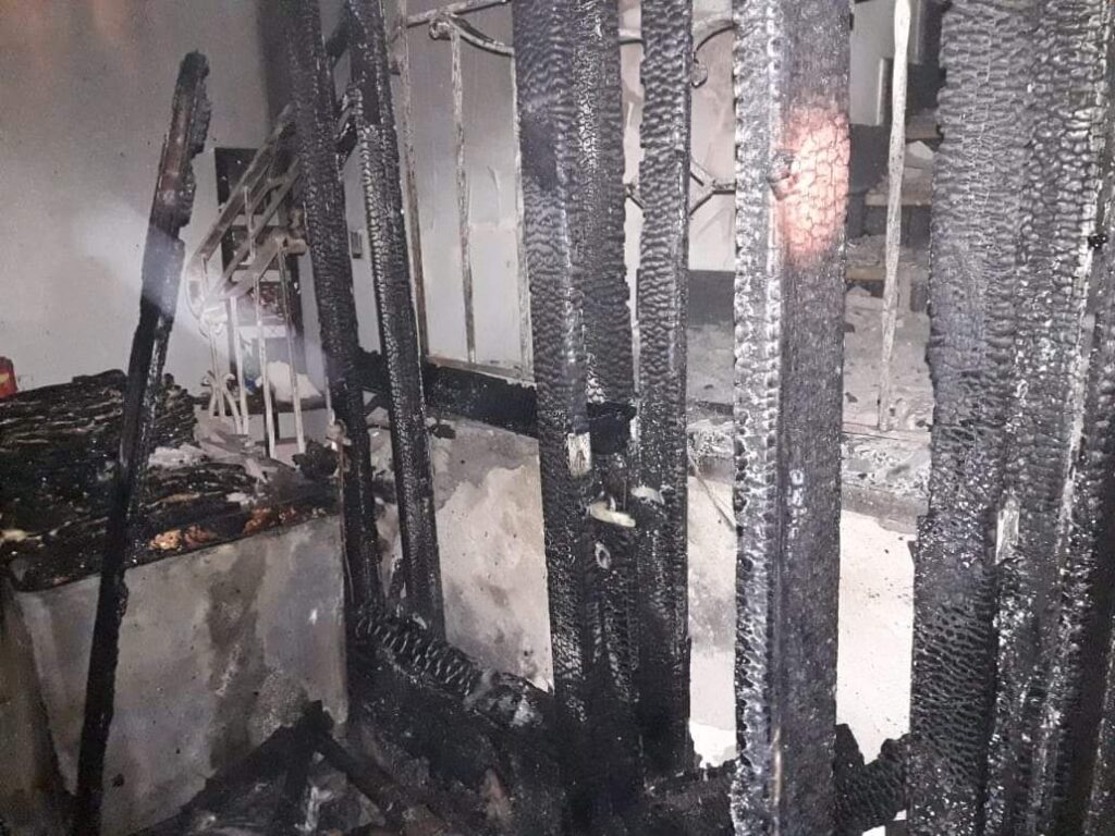 Incendio en el local de comidas "India"