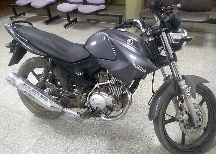 Piba chorra "de levante": robó una moto y al llegar a su casa su papá la delató