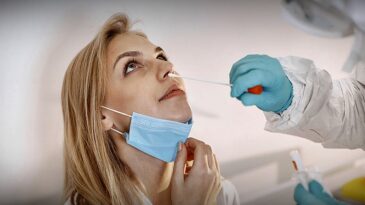 COVID-19: la Secretaría de Salud informó los nuevos criterios de hisopados y aislamiento