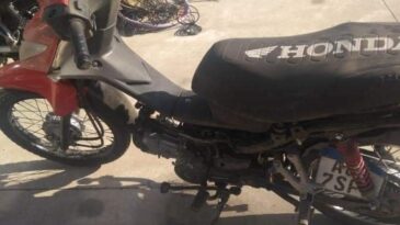 Huyó de la ley en una moto destartalada y no se supo más nada de él