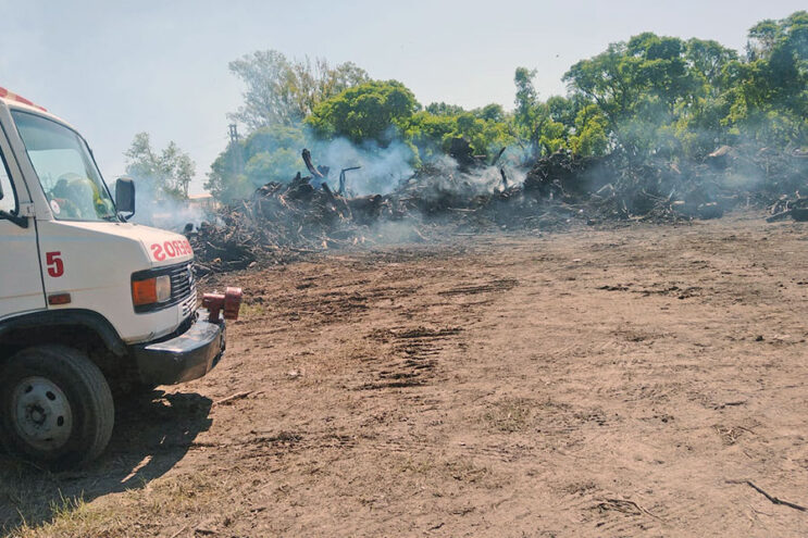 Bomberos Voluntarios tuvieron que controlar nuevos focos de incendio en la ciudad