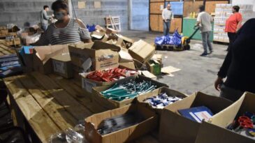 El municipio entregó miles de kits escolares y zapatillas para el comienzo de clases