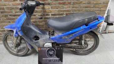 Circulaba por la zona oeste en una moto robada y terminó en la seccional de policía