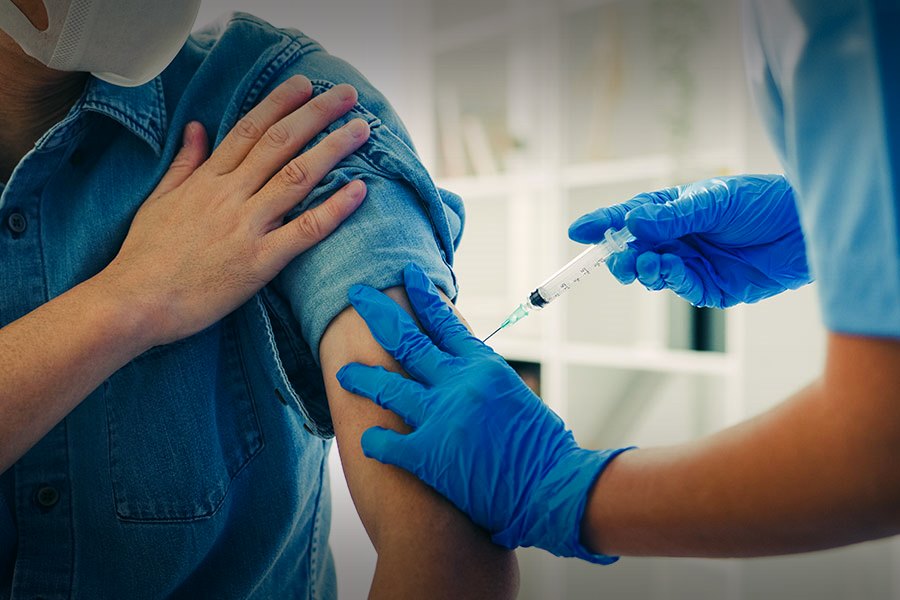 La Secretaría de Salud ya aplica la cuarta dosis de la vacuna contra COVID-19 a quienes viajen al exterior