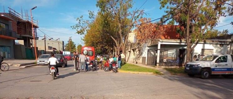 Choque entre motos dejó como saldo una mujer lesionada