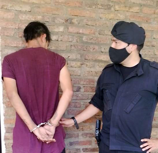 Le robó a un abuelo en un colectivo y un testigo lo delató