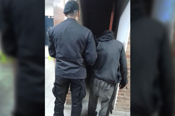 Un malviviente atrapado por la policía luego de robar en una casa de Barrio San Sebastián