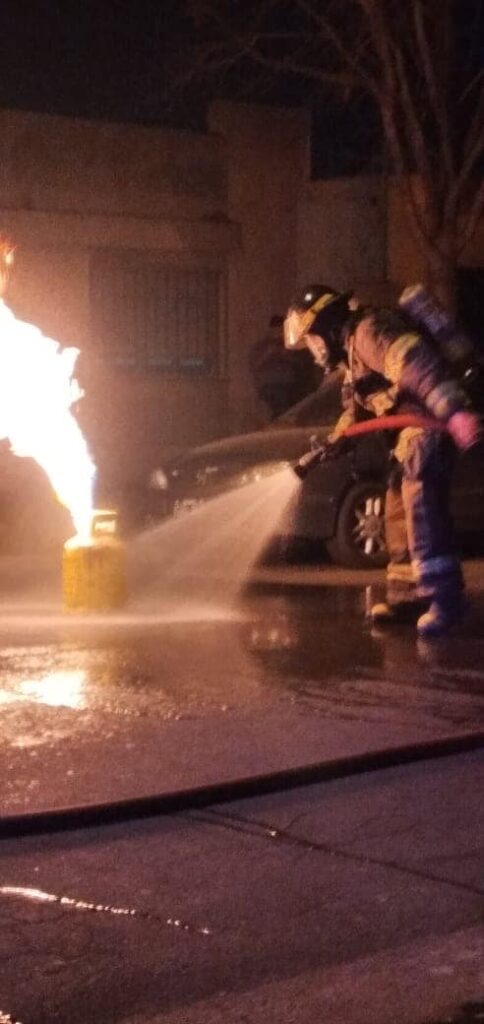 Una mujer sufrió quemaduras en su cuerpo al incendiarse una garrafa dentro de la casa