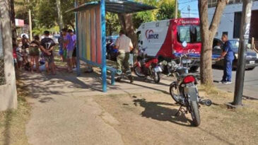 Choque entre motos dejó como saldo a dos personas heridas y trasladadas al hospital