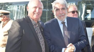 De Grandis recibió a Aníbal Fernández y lo nombró "Ciudadano de Honor"