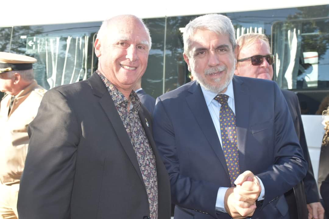 De Grandis recibió a Aníbal Fernández y lo nombró "Ciudadano de Honor"