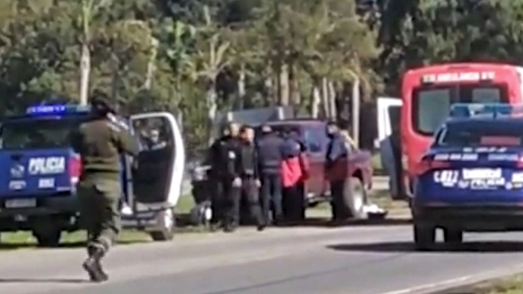 Siniestro fatal en Puerto General San Martín: un motociclista muerto al chocar contra una camioneta