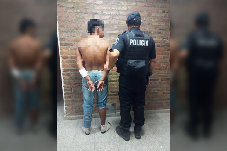 Un joven fue demorado por la policía tras golpear a su padre, romperle la camioneta y amenazar de muerte a varios vecinos