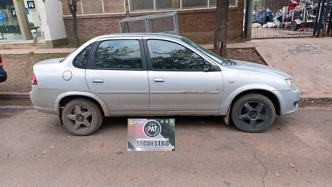 Conducía un auto con pedido de secuestro y terminó demorado en la comisaría