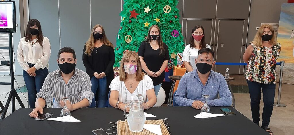 Presentación del teléfono violeta para asistencia en casos de violencia de género. Foto: MPGSM